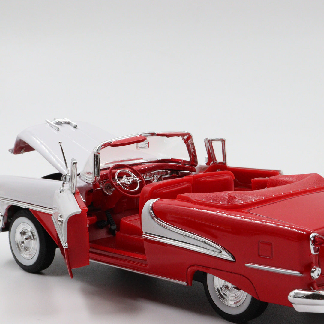 Welly 1955 Oldsmobile Super 88|Scale 1/24 White and Red Diecast Car|Vintage Convertible Model Car|Classic Metal Collection Car for Father