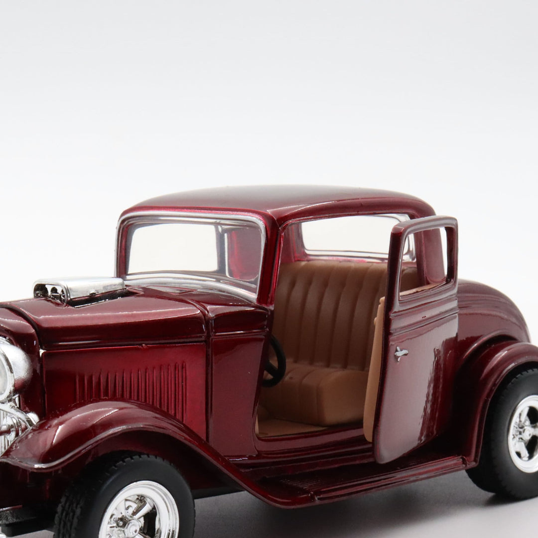 Motormax 1932 Ford Coupe|Scale 1:24 Diecast Classic Car|Vintage Model Car|Collectible Metal Red Car for Collectors|Nostalgic Gift for Dad