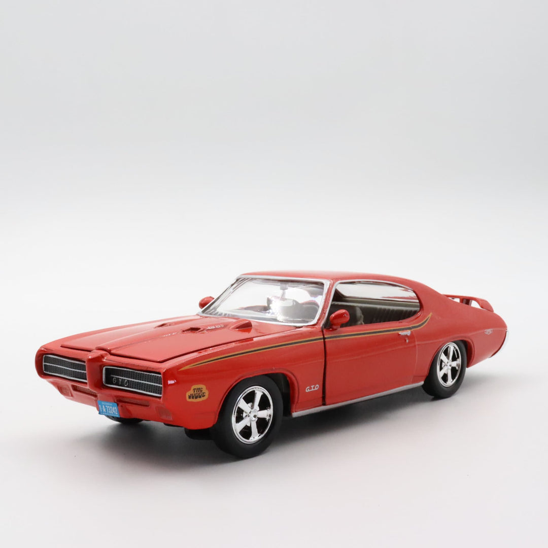 Motormax 1969 Pontiac GTO Judge|Scale 1:24 Diecast Classic Car|Vintage Model Car|Collectible Metal Orange Car for Collectors|Gift for Dad