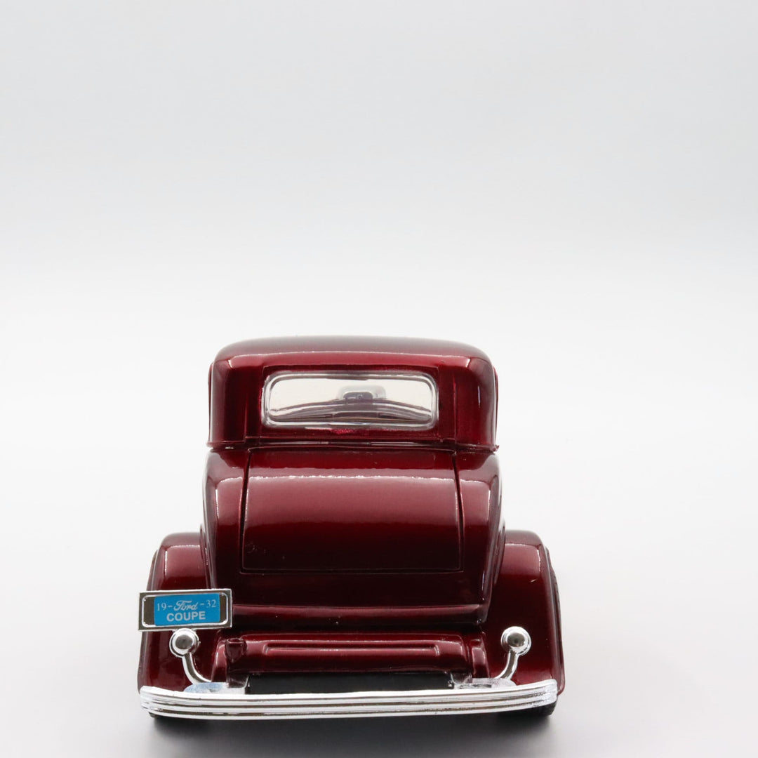 Motormax 1932 Ford Coupe|Scale 1:24 Diecast Classic Car|Vintage Model Car|Collectible Metal Red Car for Collectors|Nostalgic Gift for Dad