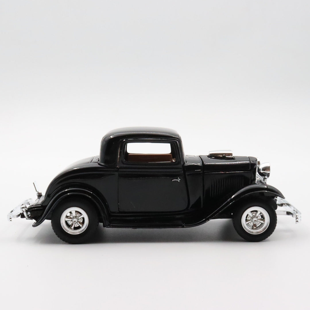Motormax 1932 Ford Coupe|Scale 1:24 Diecast Classic Car|Vintage Model Car|Collectible Metal Black Car for Collectors|Nostalgic Gift for Dad