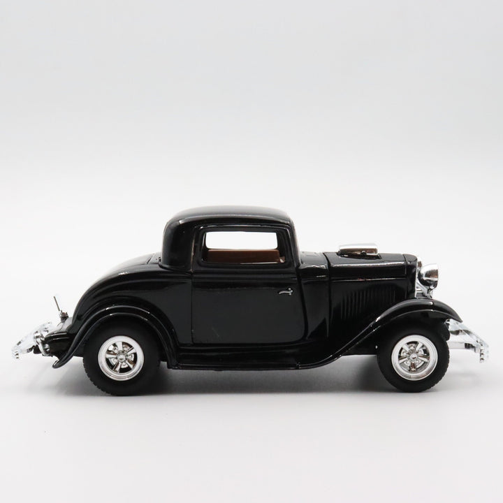 Motormax 1932 Ford Coupe|Scale 1:24 Diecast Classic Car|Vintage Model Car|Collectible Metal Black Car for Collectors|Nostalgic Gift for Dad