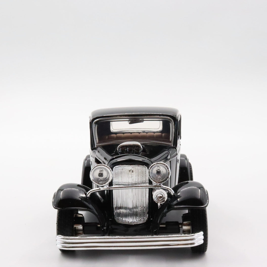 Motormax 1932 Ford Coupe|Scale 1:24 Diecast Classic Car|Vintage Model Car|Collectible Metal Black Car for Collectors|Nostalgic Gift for Dad
