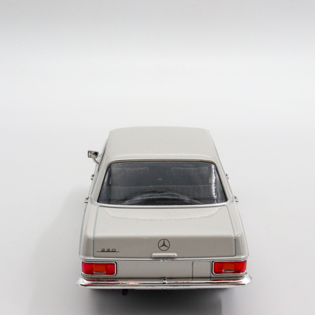 Welly Mercedes Benz 220 Model Car|Vintage Model Collectible Car|Old Classic White Metal Model Toy|Scale 1/24 Diecast Car Collection for Men