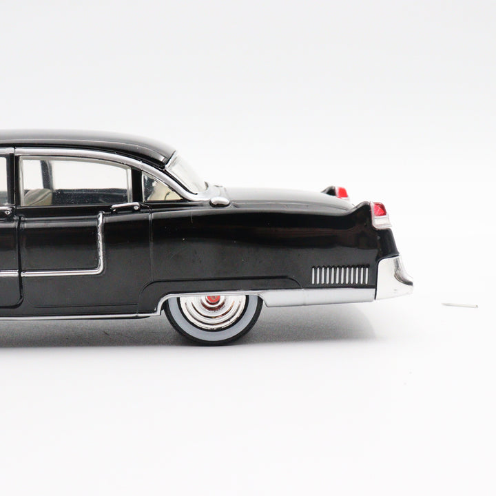 1955 Cadillac Fleetwood Series Model Car|Scale 1/24 Diecast Black Car for Collectors|Classic Metal Automobile|Nostalgic Gift for Father