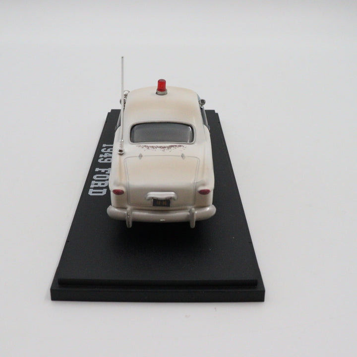 1949 Ford Border Police Model Car|Scale 1/43 Diecast Car for Collectors|Classic Police Car Toy for Boys|Metal Car for Dad|Vintage Style Gift