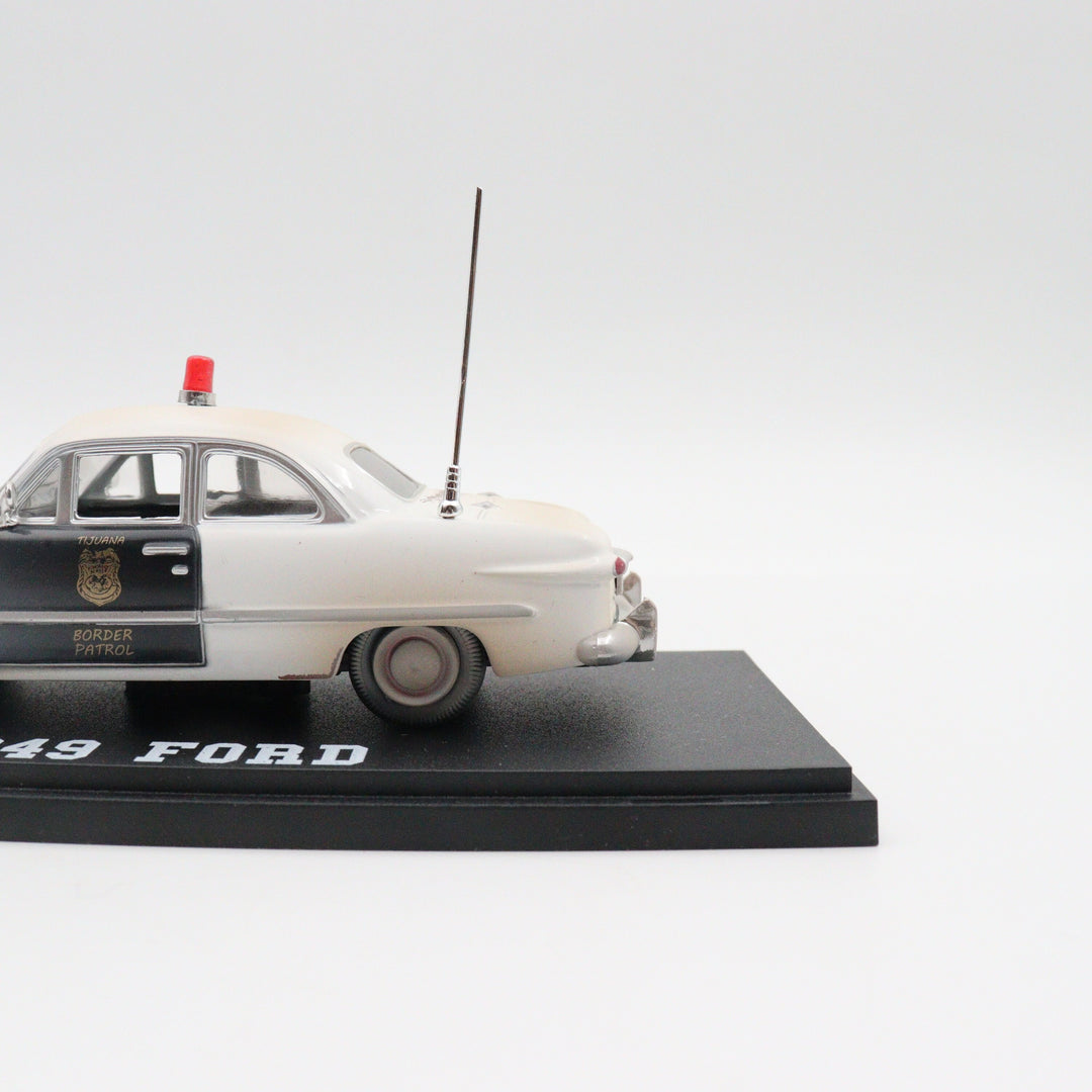 1949 Ford Border Police Model Car|Scale 1/43 Diecast Car for Collectors|Classic Police Car Toy for Boys|Metal Car for Dad|Vintage Style Gift