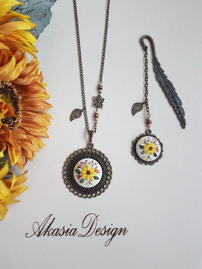 Sunflower Embroidered Jewelry|Stylish Handmade Yellow Floral Embroidery Necklace|Vintage Style Embroidered Pendant|Unique Gift for Her