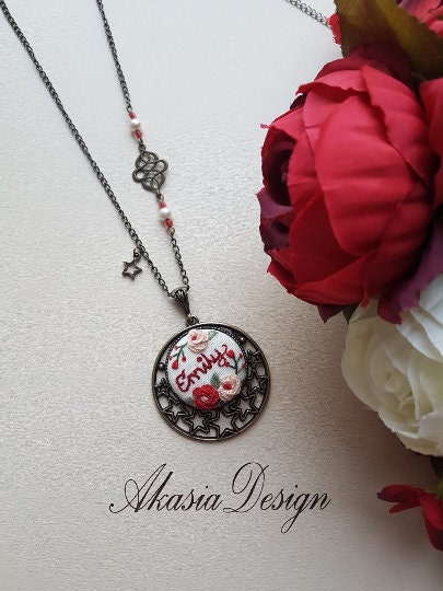 Red Floral Necklace|Personalized Red Floral Circle Stars Embroidery Necklace|Vintage Embroidered Pendant|Unique Jewelry gift|Wedding Gift