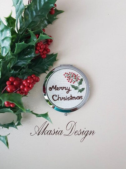 Christmas Pocket Mirror|Embroidered Hand Mirror|Personalized Floral Compact Mirror|Vintage Embroidery|Unique Baby Shower Gift|New Mom Gift