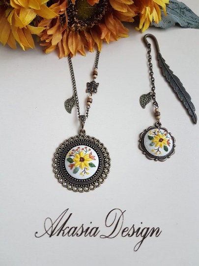 Stylish Handmade Floral Embroidery Bookmark|Yellow Sunflower Embroidery Bookmark|Vintage Style Embroidered Bookmark|Unique gift