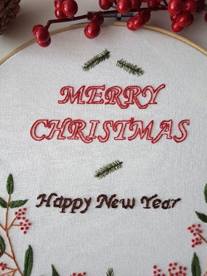 Merry Christmas Embroidered Hoop|Embroidered with Redberries, Pinecones and Leaves|Xmas Floral Embroidery Hoop|Unique Xmas Wall Decor