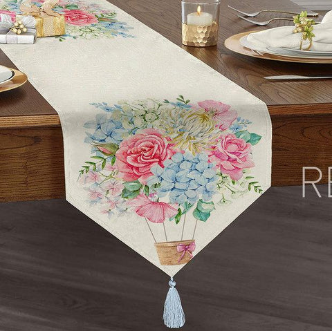 Floral Table Runner|High Quality Triangle Chenille Table Runner|Summer Trend Tabletop|Farmhouse Table|Heartwarming Roses Tasseled Runner