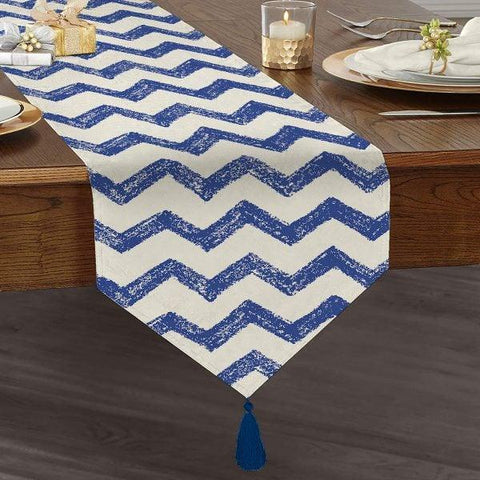 Zigzag Pattern Table Runner|High Quality Triangle Chenille Table Runner|Decorative Tabletop| Colorful Zigzag Tabletop|Zigzag Tasseled Runner