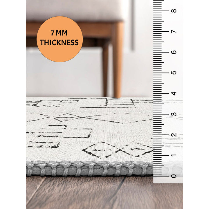 Machine-Washable Ethnic Nordic Print Carpet