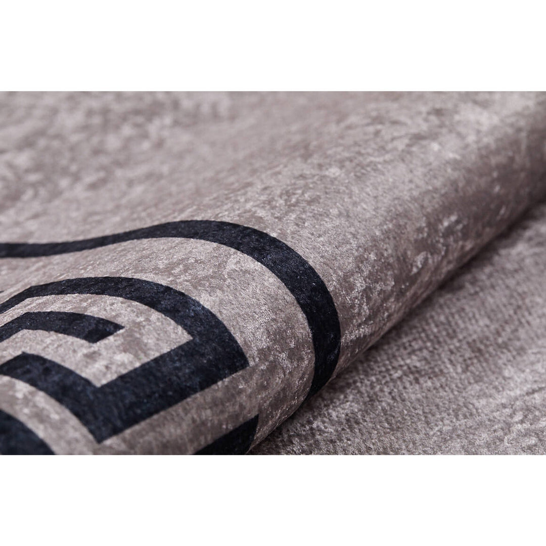 Bordered Bronze Rug|Machine-Washable Rug|Geometric Non-Slip Carpet|Washable Floor Carpet|Decorative Area Rug|Multi-Purpose Anti-Slip Rug