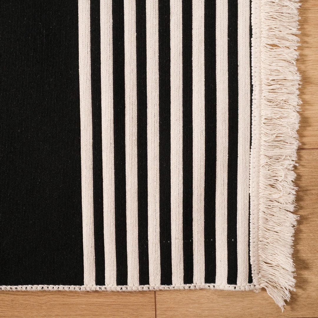 Geometric Kilim Rug|Machine-Washable Double Sided Soft Rug|Striped Farmhouse Kilim Carpet|Modern Style Multi-Purpose Reversible Floor Carpet