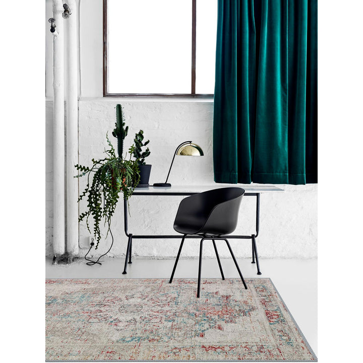 Vintage Looking Ethnic Turkish Kilim Design Carpet