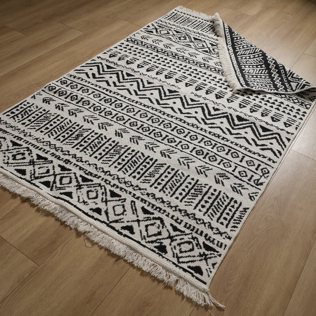 Ethnic Kilim Rug|Machine-Washable Double Sided Soft Rug|Nordic Pattern Kilim Carpet|Scandinavian Multi-Purpose Reversible Modern Carpet