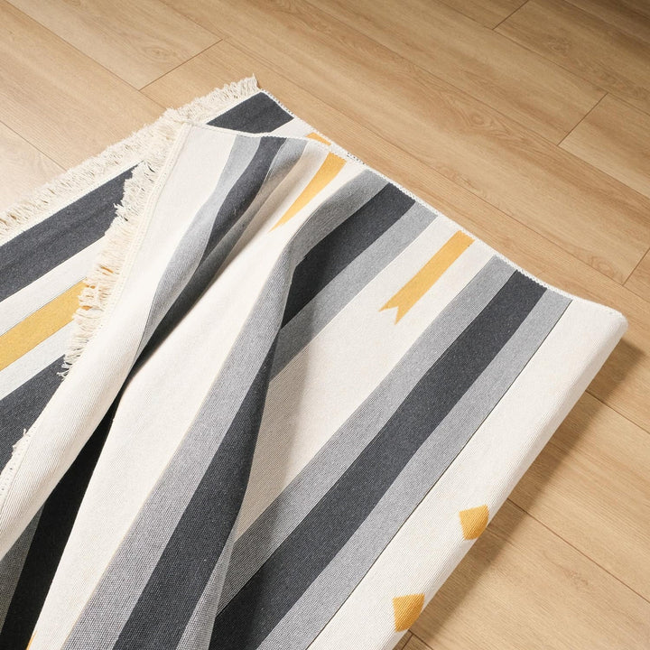 Geometric Kilim Rug|Machine-Washable Double Sided Soft Rug|Farmhouse Striped Kilim Carpet|Abstract Multi-Purpose Reversible Floor Carpet