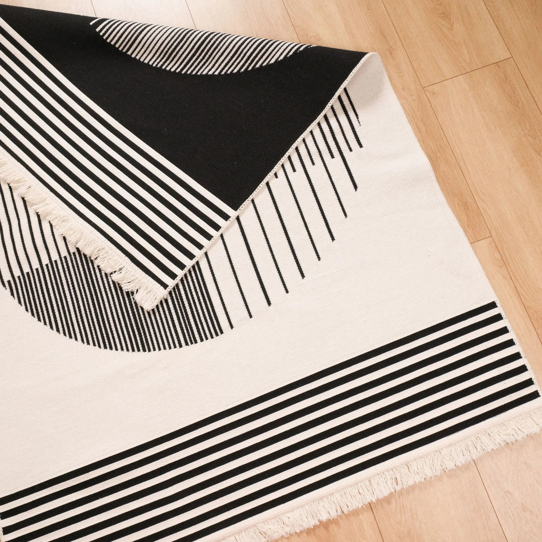 Geometric Kilim Rug|Machine-Washable Double Sided Soft Rug|Striped Farmhouse Kilim Carpet|Modern Style Multi-Purpose Reversible Floor Carpet